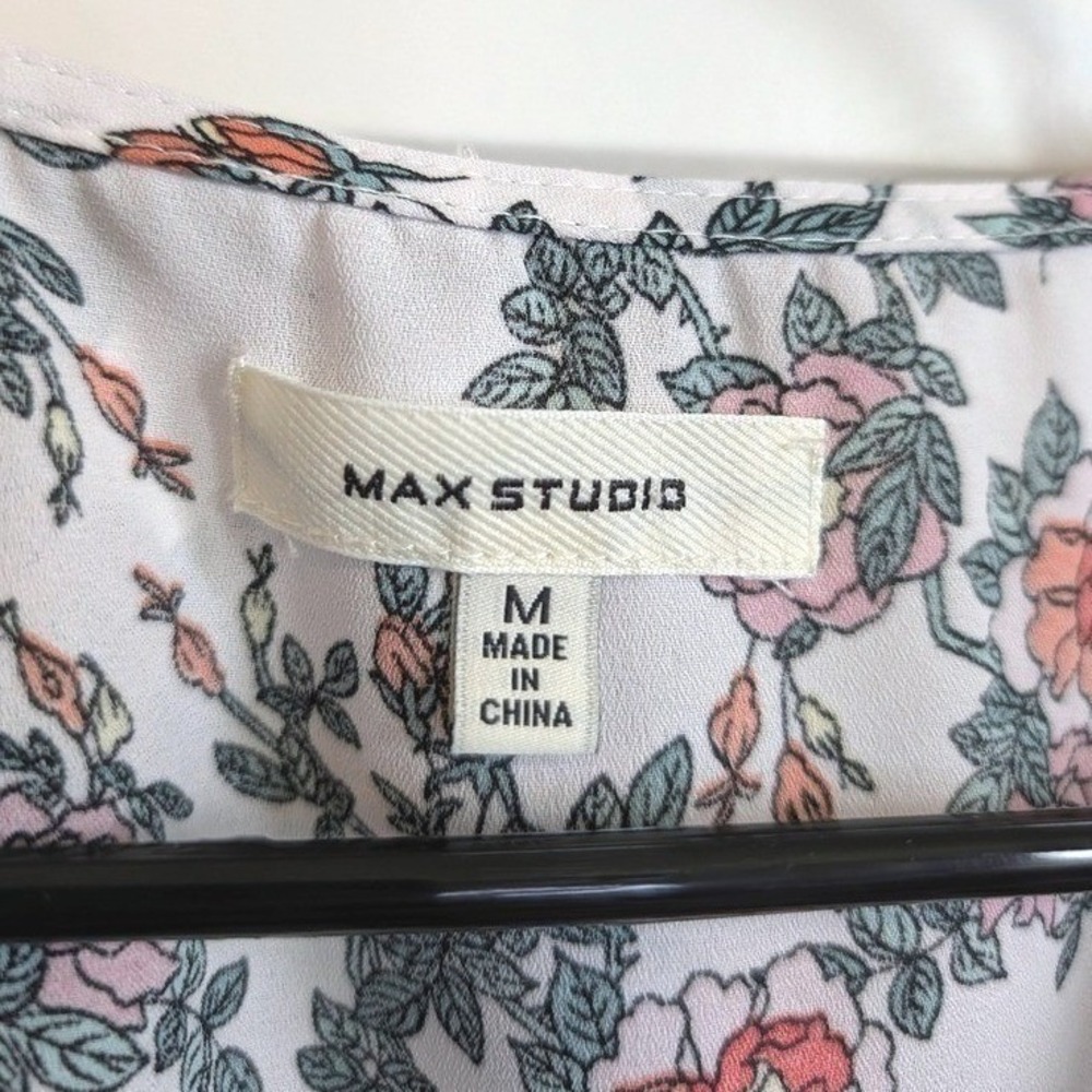 Max‎ Studio Floral Ruffle Blouse - Picture 3 of 5